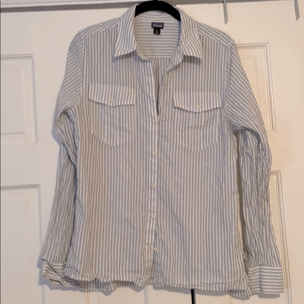 Patagonia medium striped shirt adjustable sleeves